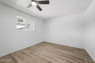 7149 W Wilshire Dr, Phoenix, AZ 85035 - Photo 14