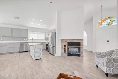 3945 E Salinas Street, Phoenix, AZ 85044 - Photo 8