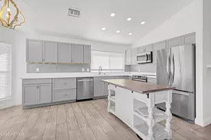 3945 E Salinas St, Phoenix, AZ 85044 - Photo 10