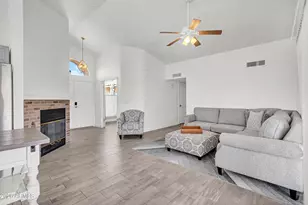 3945 E Salinas St, Phoenix, AZ 85044 - Photo 6