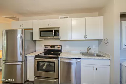 2225 E Lynne Lane, Phoenix, AZ 85042 - Photo 14