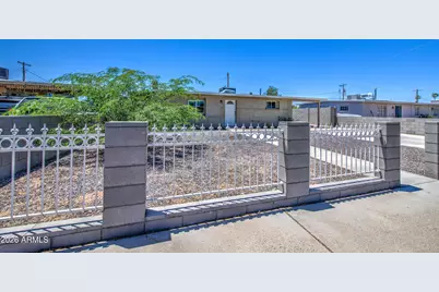 2225 E Lynne Lane, Phoenix, AZ 85042 - Photo 4