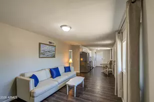 2225 E Lynne Ln, Phoenix, AZ 85042 - Photo 10
