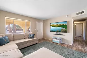 10610 S 42nd Pl, Phoenix, AZ 85044 - Photo 6