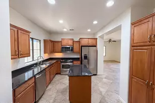 3968 E Melinda Dr, Phoenix, AZ 85050 - Photo 8