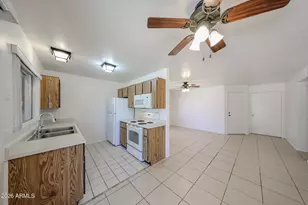 20606 N 31st Dr, Phoenix, AZ 85027 - Photo 10