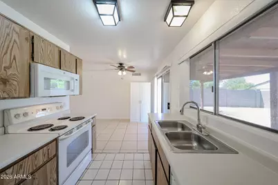 20606 N 31st Drive, Phoenix, AZ 85027 - Photo 14