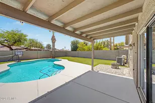 3417 E Kelton Ln, Phoenix, AZ 85032 - Photo 26