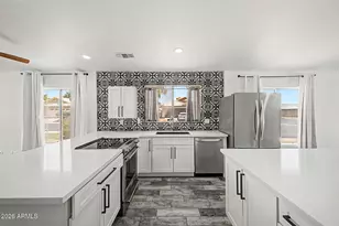 3417 E Kelton Ln, Phoenix, AZ 85032 - Photo 12