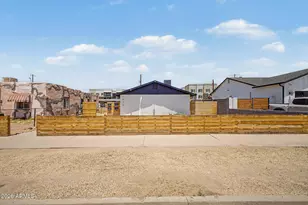 1438 E Adams St, Phoenix, AZ 85034 - Photo 2