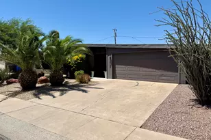 3702 E Paradise Dr, Phoenix, AZ 85028 - Photo 4
