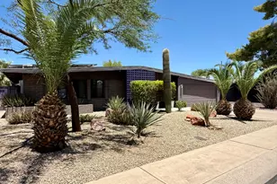 3702 E Paradise Dr, Phoenix, AZ 85028 - Photo 1