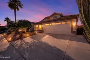 2248 E Morrow Dr, Phoenix, AZ 85024 - Photo 2