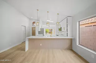 2248 E Morrow Dr, Phoenix, AZ 85024 - Photo 6
