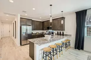 17343 W Gray Fox Trl, Surprise, AZ 85387 - Photo 4