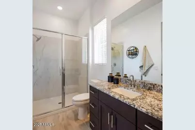 8001 W Rowel Road, Peoria, AZ 85383 - Photo 18