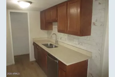 3346 W Las Palmaritas Drive, Phoenix, AZ 85051 - Photo 2
