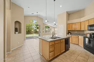 4334 E Cottonwood Ln, Phoenix, AZ 85048 - Photo 8