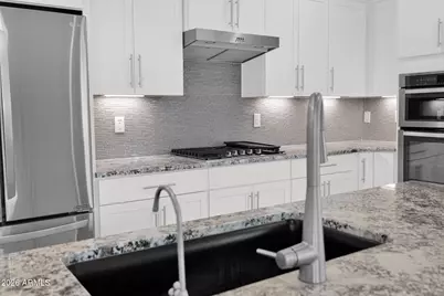 1012 W Canyonlands Court, San Tan Valley, AZ 85140 - Photo 2