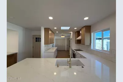 3401 N 37th Street #9, Phoenix, AZ 85018 - Photo 8