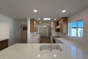 3401 N 37th St, Phoenix, AZ 85018 - Photo 8