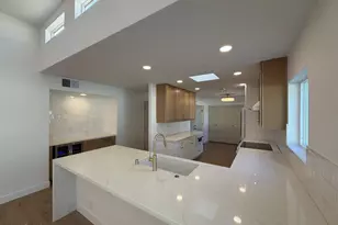 3401 N 37th St, Phoenix, AZ 85018 - Photo 1