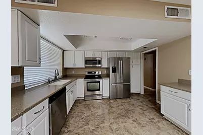 12229 N 47th Lane N, Glendale, AZ 85304 - Photo 4