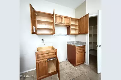 6537 S 15th Drive, Phoenix, AZ 85041 - Photo 8