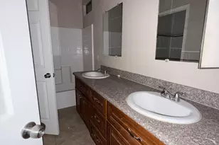 6537 S 15th Dr, Phoenix, AZ 85041 - Photo 24