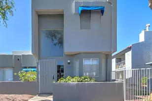 220 N 22nd Pl, Mesa, AZ 85213 - Photo 2