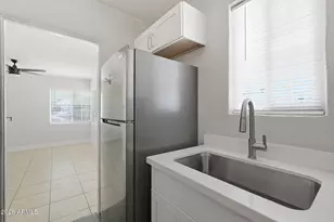 1038 N 16th St, Phoenix, AZ 85006 - Photo 12