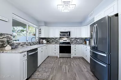 3821 S Hawthorn Drive, Chandler, AZ 85248 - Photo 8