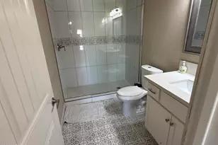 1114 E Desert Dr, Phoenix, AZ 85042 - Photo 4