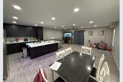 2421 E Pueblo Avenue, Phoenix, AZ 85040 - Photo 4