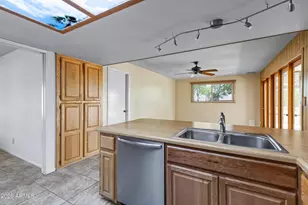 11825 S Paiute St, Phoenix, AZ 85044 - Photo 14
