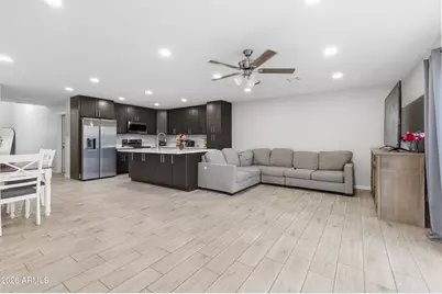 2431 E Pueblo Avenue, Phoenix, AZ 85040 - Photo 2