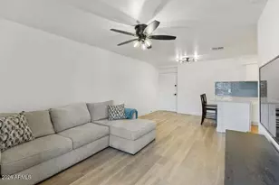 302 E Monte Vista Rd, Phoenix, AZ 85004 - Photo 8
