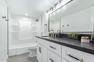 351 E Thomas Rd, Phoenix, AZ 85012 - Photo 22