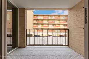 351 E Thomas Rd, Phoenix, AZ 85012 - Photo 34