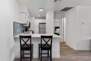 302 E Monte Vista Rd, Phoenix, AZ 85004 - Photo 4