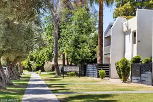302 E Monte Vista Rd, Phoenix, AZ 85004 - Photo 14