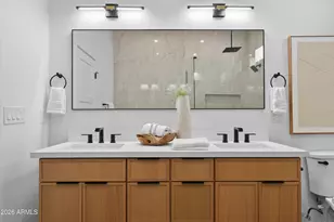3860 E Clarendon Ave, Phoenix, AZ 85018 - Photo 20
