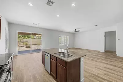 206 W Blue Lagoon Drive, Casa Grande, AZ 85122 - Photo 8