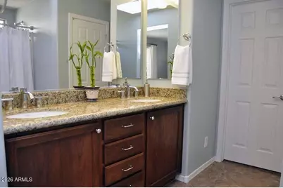 3939 E Cat Balue Drive, Phoenix, AZ 85050 - Photo 14