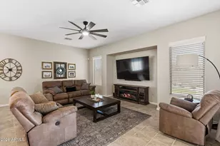 18077 W Banff Ln, Surprise, AZ 85388 - Photo 44