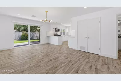 8224 E Devonshire Avenue, Scottsdale, AZ 85251 - Photo 6