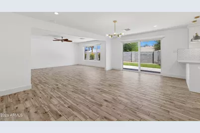 8224 E Devonshire Avenue, Scottsdale, AZ 85251 - Photo 10