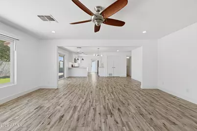 8224 E Devonshire Avenue, Scottsdale, AZ 85251 - Photo 4