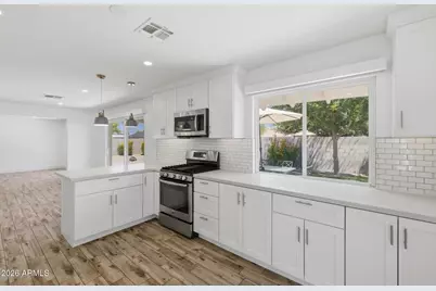 8224 E Devonshire Avenue, Scottsdale, AZ 85251 - Photo 8
