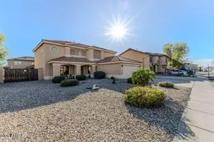 10617 W Daley Ln, Peoria, AZ 85383 - Photo 2